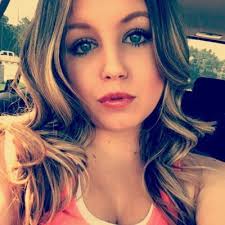 Mallory Glover (@MalloryNicholee)