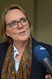 File:2018-09-20 Europäische Kulturhauptstadt 2025 Hannover (323b)  NDR-Interview Konstanze Beckedorf.jpg