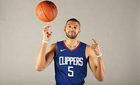 Nicolas batum a prévu de signer chez les los angeles clippers. Video Nicolas Batum Returns To The Los Angeles Clippers Sportsbeezer