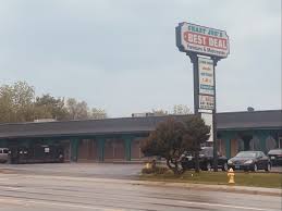 We focus on offering the best prices on quality furniture to you with friendly service. Crazy Joe S Best Deal Furniture Mattresses Closes Rockford Store