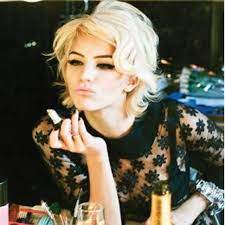 I Have Dark Eyebrows So Maybe Really Blonde Won T Look Bad Platinum Blonde Hair Short Blonde Hair Hair Styles