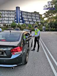 Check car number plate owner malaysia لم يسبق له مثيل الصور how to find the owner of a vehicle quora hack 27 how to trace the vehicle owner in malaysia Police Summons Police Part 2 Bukit Aman Fines Officers With Fancy Number Plates Wapcar