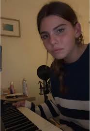 tabi (@tabithagillespie)