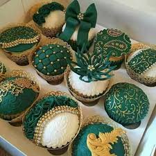These Blue Green Cupcake Toppers Looks Soooo Elegant I M Not Sure I Want To Eat Them Elegant Cupcakes Green Cupcakes Wedding Cupcakes