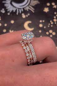 21 Amazing Bridal Sets For Any Style Classic Wedding Rings Popular Engagement Rings Best Engagement Rings