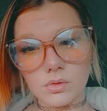 Hello there I am Taylor 35 looking forward to meeting penpals new friends  who I can message with and hopefully talk with and see where things can go  . It would be