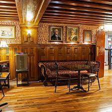 Ranging from the one bed and shared bath to the two beds and private bath, every guest is able to find the right room option for them. Tabard Inn Restaurant Washington Dc Opentable