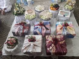 Assalamualaikum dan salam sejahtera… cik tom nak kongsikan pengalaman cik tom diy dulang hantaran barang kahwin simple dan murah je bajetnya. Jenis Jenis Dekorasi Dan Ikatan Hidden Hantaran Blog Sihatimerahjambu