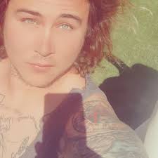 Cameron Navarro (@cameronavarro) • Instagram photos and videos