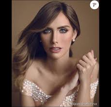 Video of the performance, music video and lyrics of the song. Angela Ponce La Premiere Candidate Trans A Miss Univers Rate Le Top 20 Purepeople
