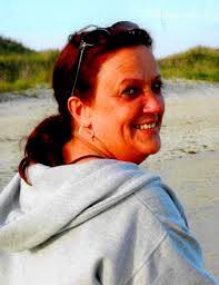 Donna Breault's Instagram, Twitter & Facebook