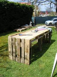 Pallet Table Palettede Com Palettedecom Pallet Table In 2020 Diy Garden Table Garden Table Pallets Garden