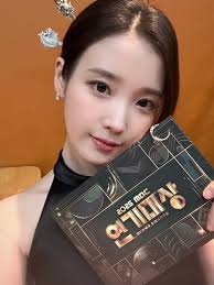 가을X아날로그”.. #아이유 '#꽃갈피둘' 컴백 티저 공개