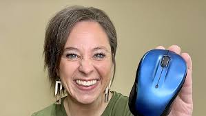 Amazon.com: Logitech M317 Wireless Mouse, 2.4 GHz with USB Receiver, 1000  DPI Optical Tracking, 12 Month Battery, Compatible with PC, Mac, Laptop,  Chromebook