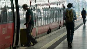 Check spelling or type a new query. Lokfuhrergewerkschaft Gdl Streik Bei Der Bahn Beendet Vorerst Tagesschau De