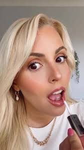 Misunderstanding Comedy: Why Didn't She Tell Her?!