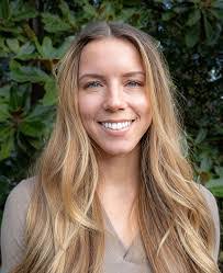 Kristin Bedford's Instagram, Twitter & Facebook