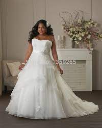 In a wedding, every brides desires to look the best. Wedding Dresses For Short And Fat Brides Online