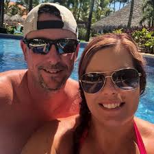 What are private villa recommendations in Aruba for a honeymoon?