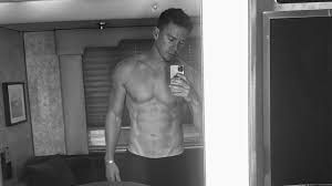 Channing matthew tatum (born april 26, 1980) is an american actor, producer, and dancer. Channing Tatum Shows Off His Abs And Says Daddy Is Finally Back Youtube