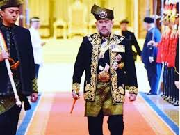 Sultan muhammad, 42, yang mudah membahasakan diri baginda sebagai saya atau kita, berharap berkat doa pemimpin dan pembesar negeri serta sahabat, perkahwinan baginda akan menjadi kenyataan. Lebih Dekat Dengan Sultan Muhammad V Raja Malaysia Yang Menikahi Miss Moscow 2015 Lifestyle Liputan6 Com