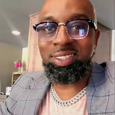 Some recent thoughts I shared in Helpful Living Magazine “If a human being  dares to lift themselves up; to ascend above conditions that they were born  into, than so can you!” |