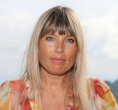 Ephéméride - "À cause de mon mari..." : après 14 ans de mariage avec Nagui, Mélanie  Page annonce une triste nouvelle, c'est fini. Voir le 1er commentaire |  Facebook
