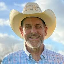 Kelly Pinder's Instagram, Twitter & Facebook