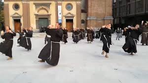 Jerusalem, if i forget you, let my right hand forget what it's supposed to do.refrén: Mit Diesem Hit Tanzt Die Welt Ins Himmlische Jerusalem Kath Ch