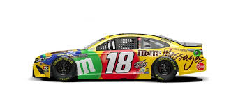 Are nascar cars allowed to pass each other after the pace car has left the track but before they cross the start/finish line? Paint Scheme Preview Bristol Dirt Spring 2021 Nascar