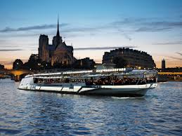 Bateaux Mouches Diner Croisiere France Tourisme