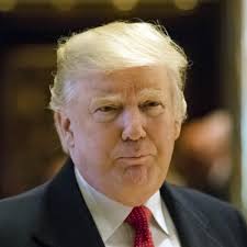 Trump sigue al frente de sus negocios millonarios a 28 días de su  investidura