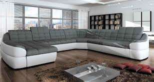Listado de sofás grandes de diseño elegantes y muy actuales. Sofas Xxl