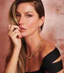 Amanda Dontel Villari