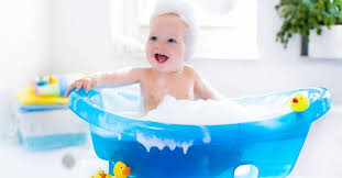 As your baby reaches for these fun bath toys they twist and turn as the inner bubble rotates freely inside the colorful ring. The Best Baby Bath Seats And Bathtubs Guides And Reviews