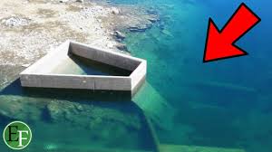 بوابه مهجورة تكشف مدخل من العالم القديم لمدينة كاملة تحت البحر Youtube