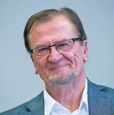 A partir d'aujourd'hui, dans le cadre de l'Année du Bilinguisme, L'Ami  hebdo annonce, à l'Alsace et tout spécialement à tous ceux qui aiment le  dialecte alsacien, l'ouverture d'un Conservatoire du Patrimoine Dialectal