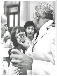 Horacio gonzález former footballer from guatemala left winger last club: Foto Horacio Villalobos Cuchi Cuhi 1982 Fotografia De Galtieri Y Su Esposa Presentada En La Segunda Muestra De P Periodismo Grafico Fotoperiodismo Fotografia