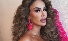 Ruby Cortez al desnudo - momentos privados que no querrás perderte