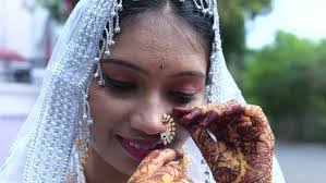 Xee Her's Instagram, Twitter & Facebook