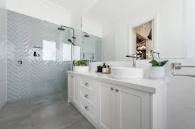 Black And White Bathroom Tiles Australia Inside A Stunning Australian Hamptons Home That Nails The Look Hampton Style Bathrooms Bathroom Interior Design Bathroom Design