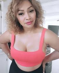 Silvia Arteaga's Instagram, Twitter & Facebook