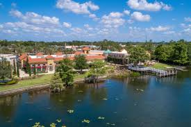 It has ten lakes, connected by a series of canals. Apartments In Winter Park Luxury Winter Park Fl Apartments