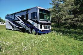 Admiral (2) alumascape (1) armada (2) endeavor (4) invicta (5) nautica (2) neptune (1) presidential suite (1) vacationer (2). On The Road In The All New Holiday Rambler Vacationer 35k Rv Lifestyle Magazine
