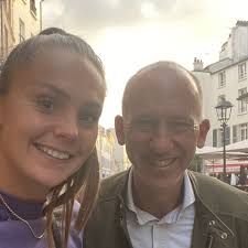 Nog DRIE dagen en dan is het zover! Donderdag 9 november is de officiële  lancering van het boek dat ik schreef met één van de beste coaches van de  wereld. Sarina Wiegman -