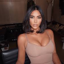 La (nada afortunada) línea de fajas, de Kim Kardashian - High on Fashion