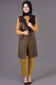 Modamerve Tesettur Suet Yelek Modelleri Moda Tesettur Giyim Moda Moda Stilleri Giyim