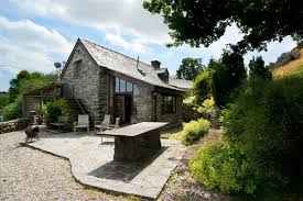 Tudor Cottage Is One Of Two Lovely Holiday Cottages Providing An Ideal Country Retreat Within The Unspoiled Rolling C Tudor Cottage Vacation Cottage Snowdonia