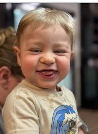 Photoshop help with family photo?