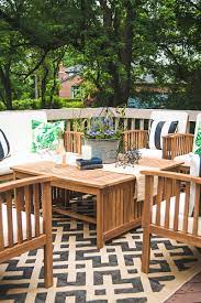 Decorating your coffee table can sometimes feel like a puzzle. How To Plan Outdoor Coffee Table Decor The Charming Detroiter